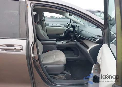 2021 Toyota Sienna Le из США, поврежденный, VIN 5TDKRKEC4MS016203